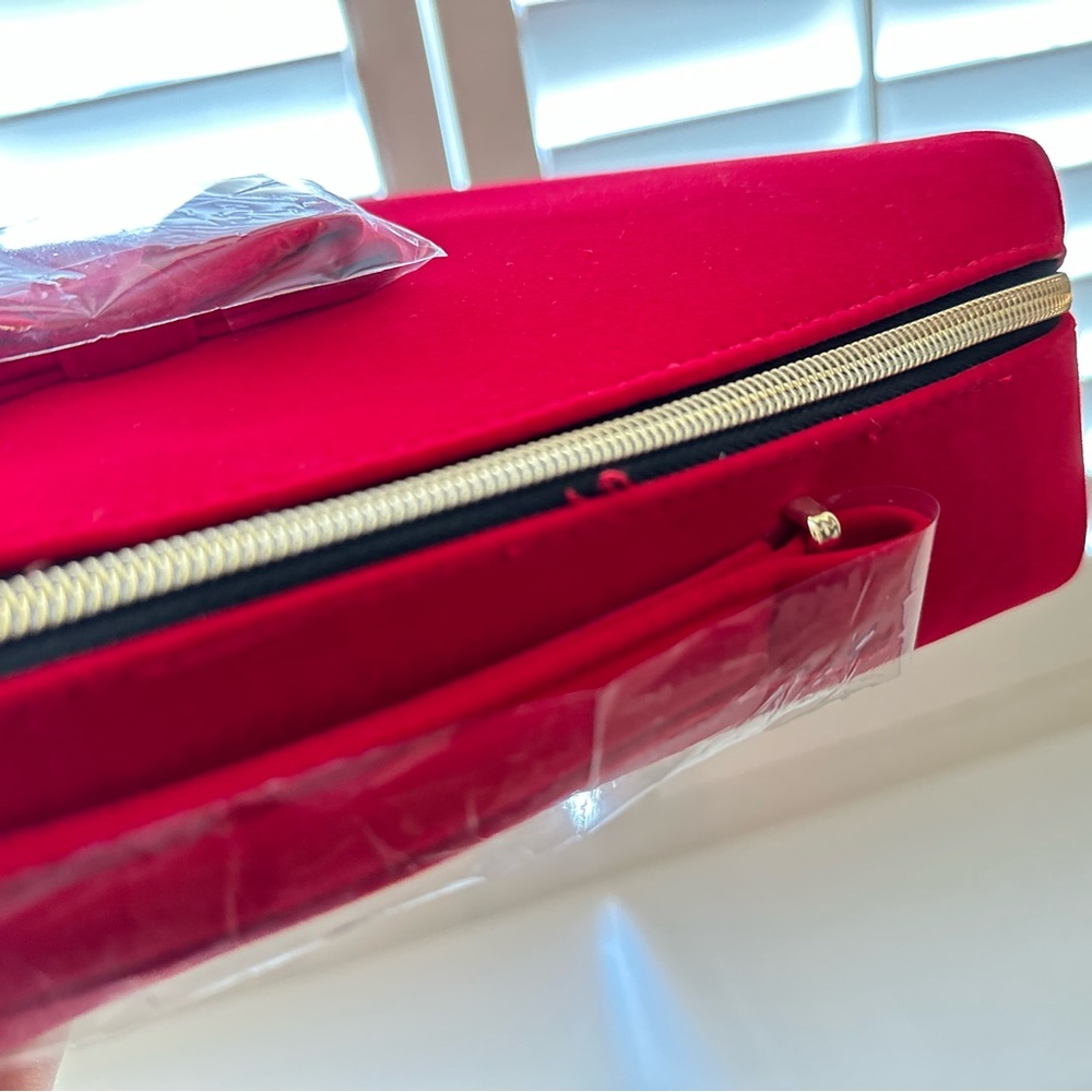 Estée Lauder carry on case